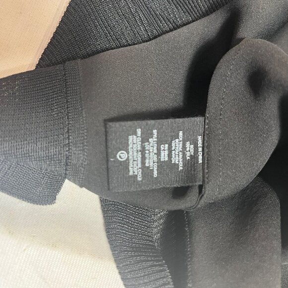 Theory Lewie Silk Sleeveless Blouse Black Size MED Shell - Picture 8 of 9